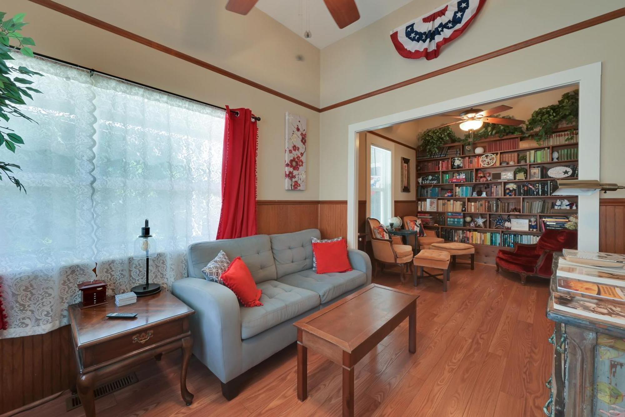 Spacious Downtown Jackson Retreat- Historic Hangout Exterior photo